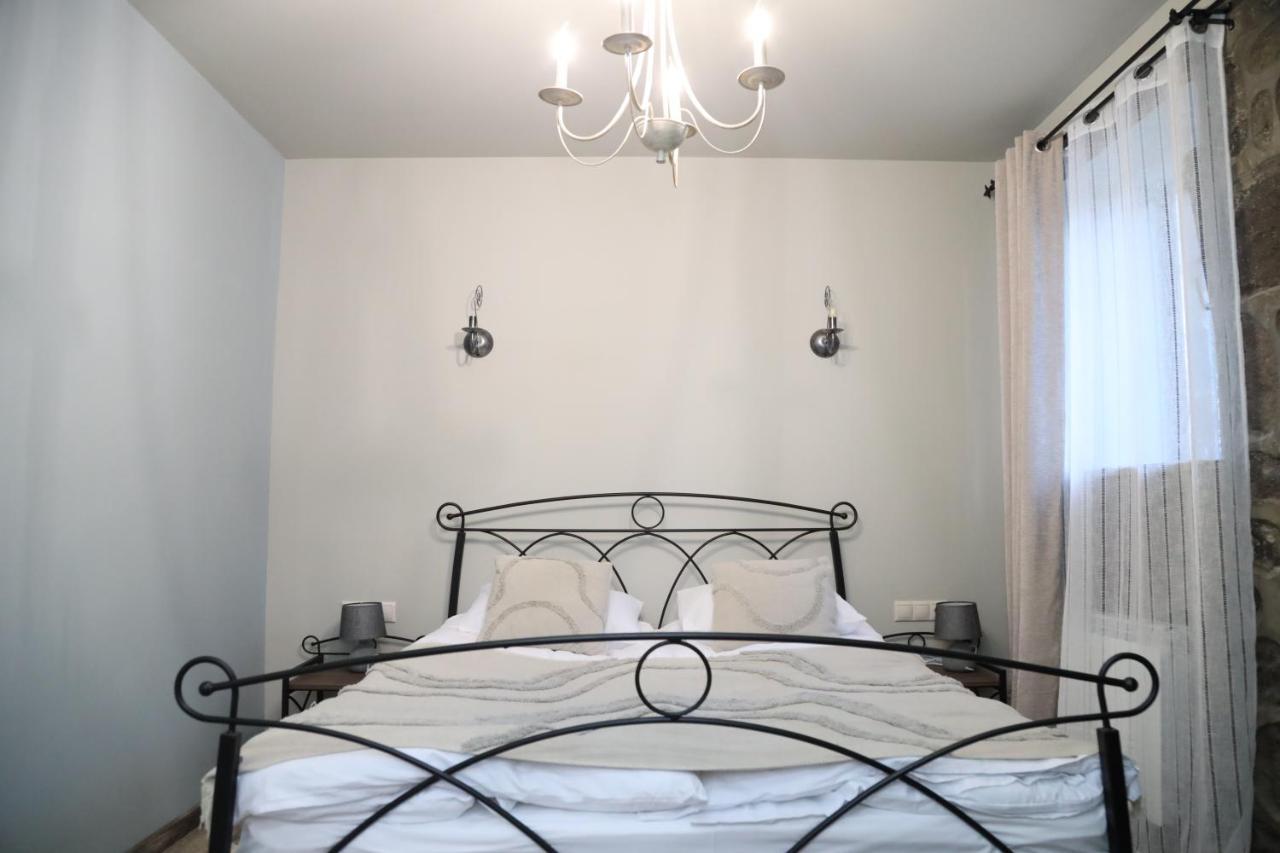 Redroof Country House Hotel กอริส ภายนอก รูปภาพ