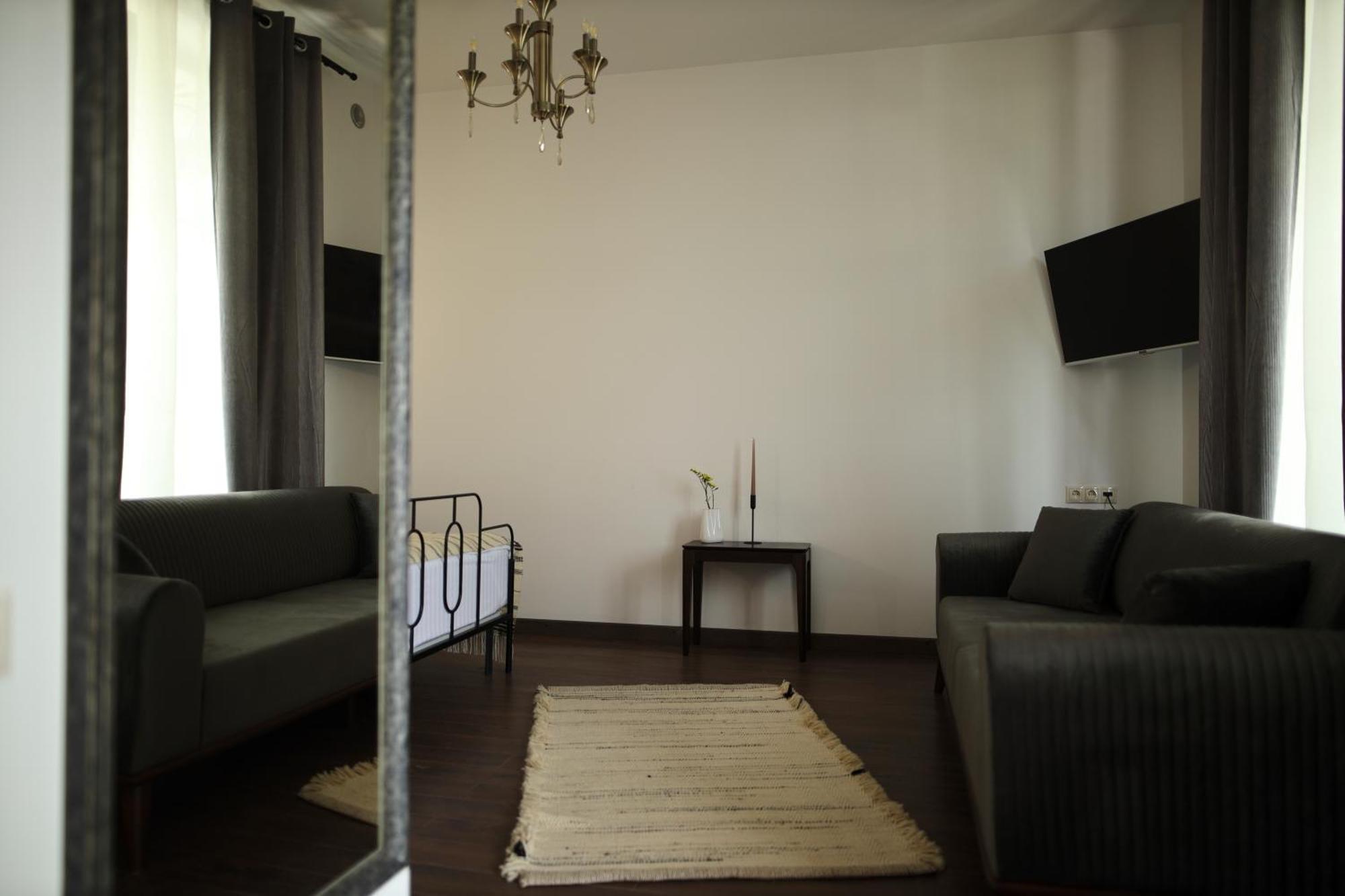 Redroof Country House Hotel กอริส ภายนอก รูปภาพ