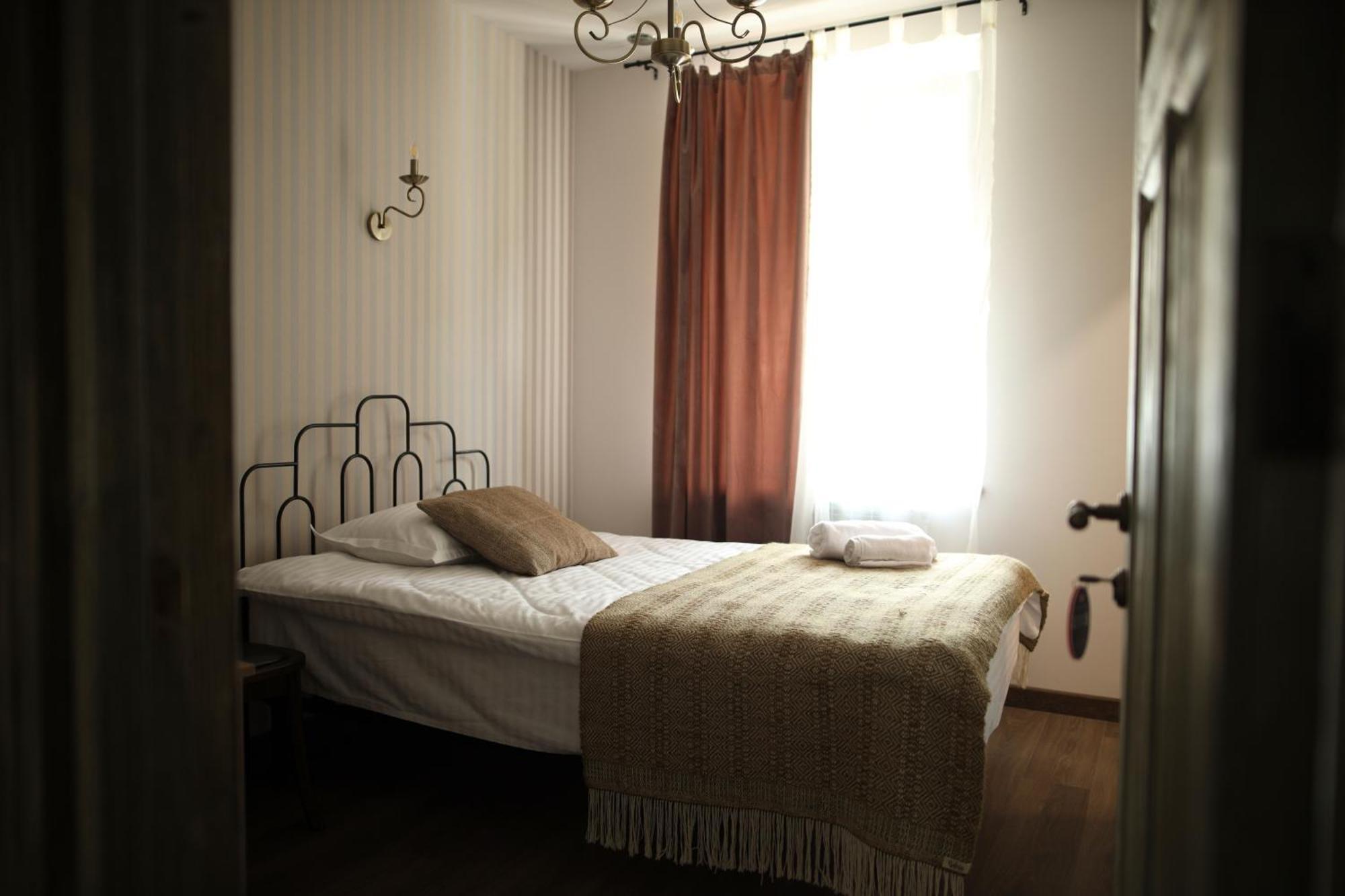 Redroof Country House Hotel กอริส ภายนอก รูปภาพ