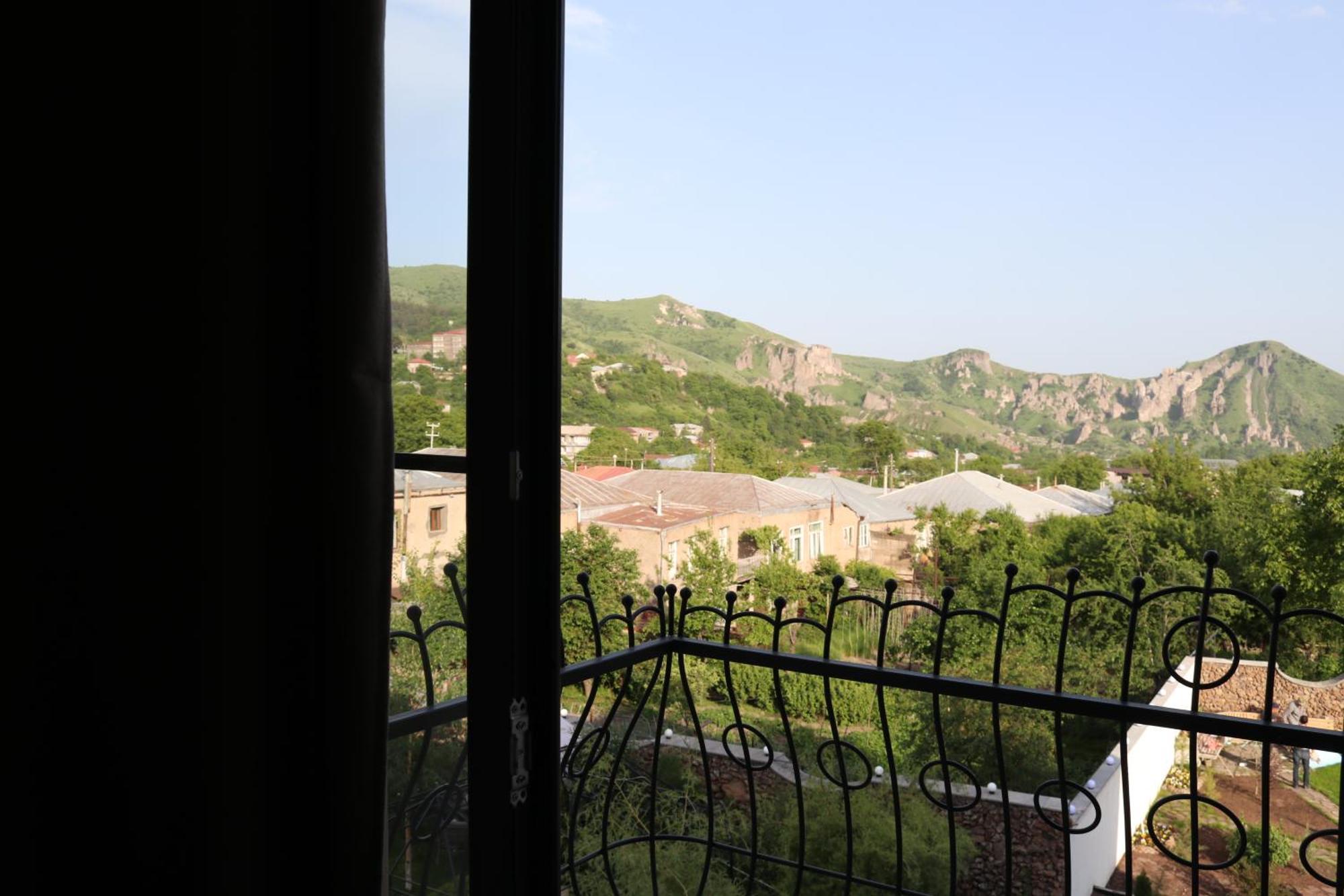 Redroof Country House Hotel กอริส ภายนอก รูปภาพ