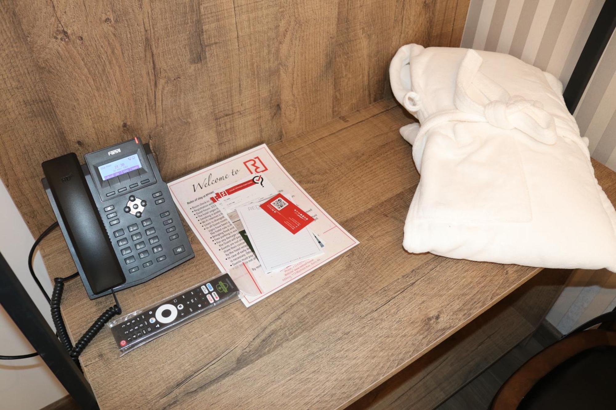 Redroof Country House Hotel กอริส ภายนอก รูปภาพ