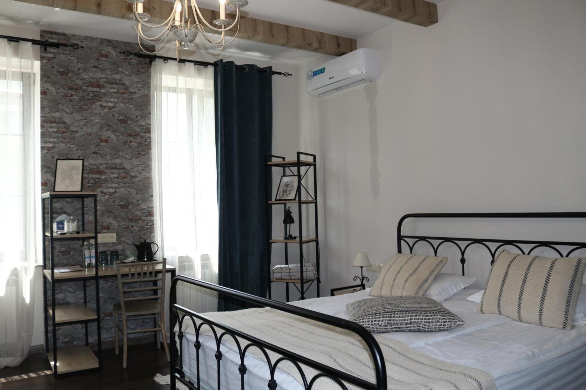 Redroof Country House Hotel กอริส ภายนอก รูปภาพ