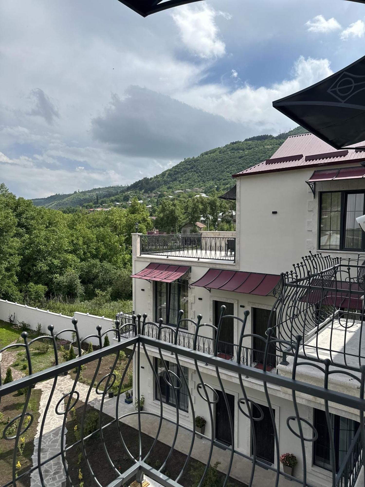 Redroof Country House Hotel กอริส ภายนอก รูปภาพ