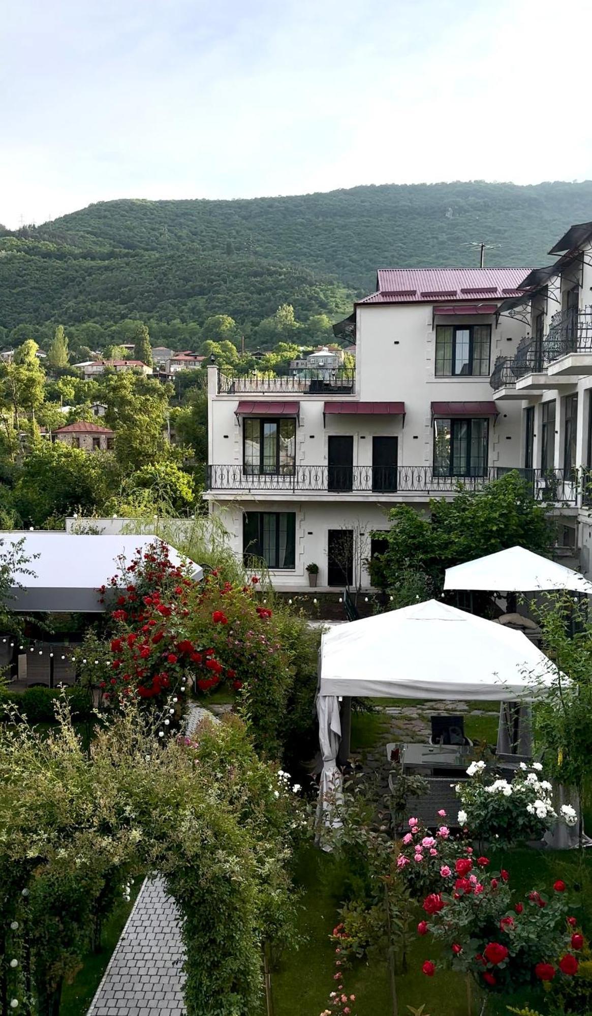 Redroof Country House Hotel กอริส ภายนอก รูปภาพ